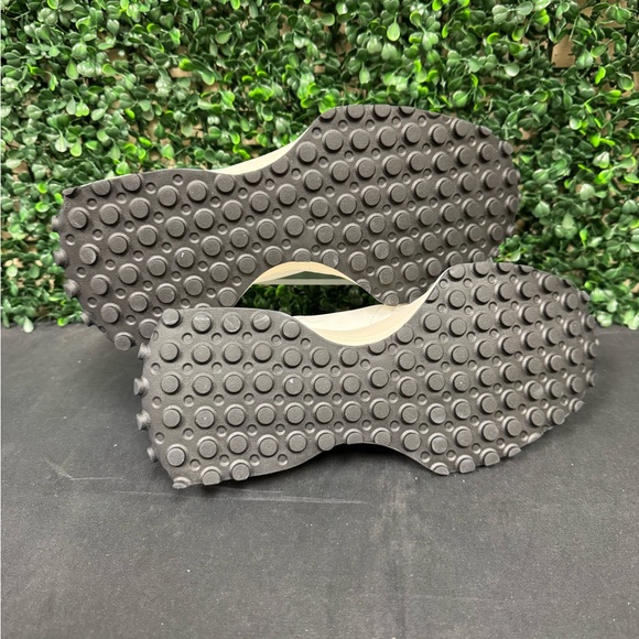 New Balance 327 Shoes - M7.5/W9 - Picture 7 of 10